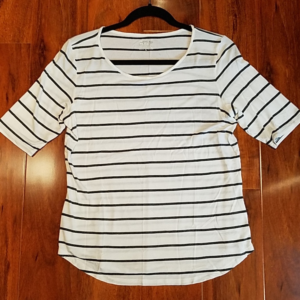 SALE APT. 9 Top